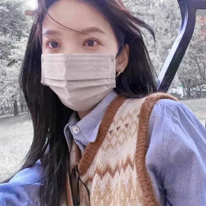 利刃出鞘2:玻璃洋葱 海报